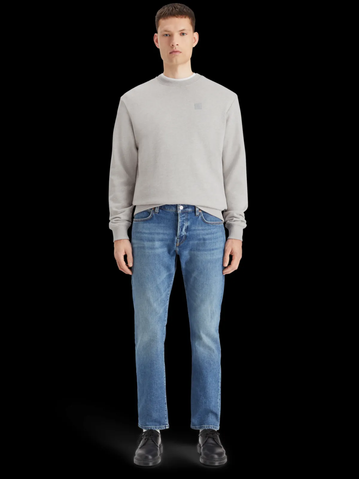 Fashion Essential - LOGO SWEATSHIRT Sweatshirts & Hoodies|Essentials