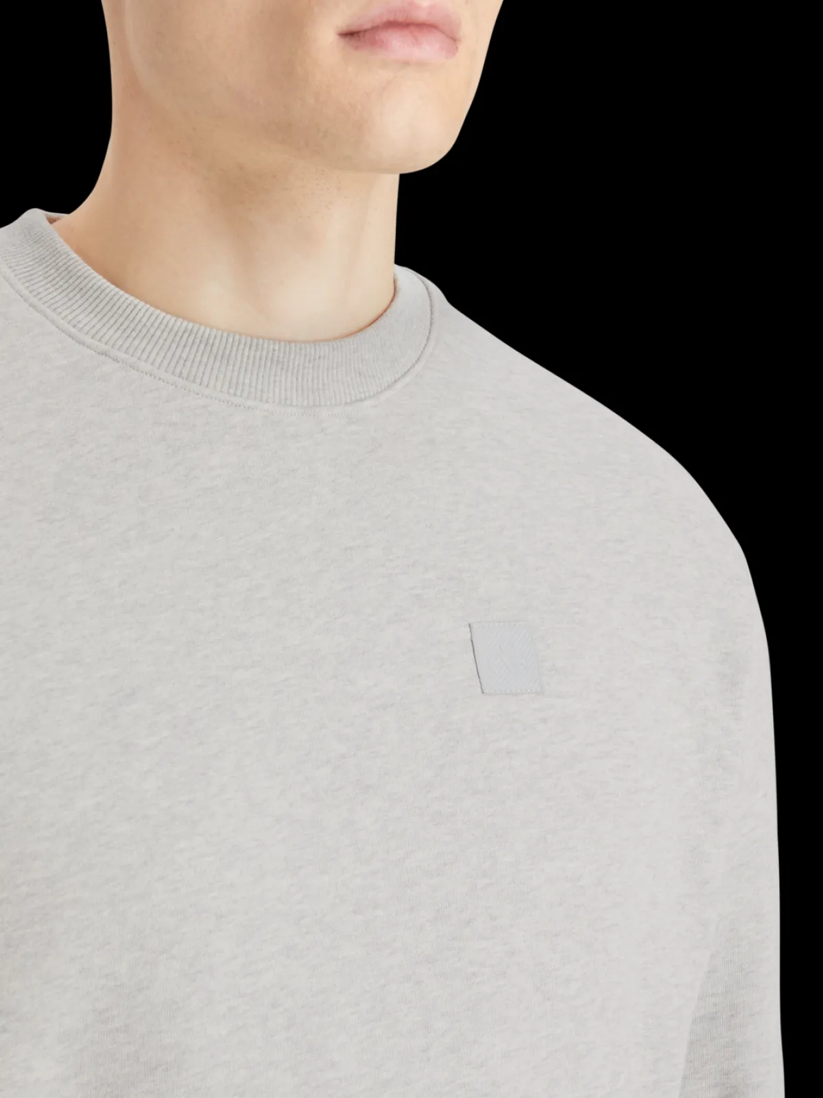 Fashion Essential - LOGO SWEATSHIRT Sweatshirts & Hoodies|Essentials
