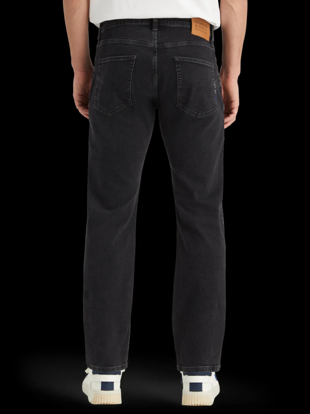 Best Essential THE ZEE STRAIGHT JEANS CITY BLACK Jeans|Essentials