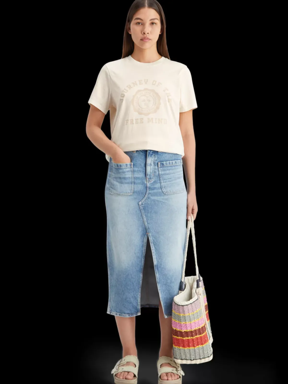 Clearance Regular fit t-shirt with front artwork Women Tops & T-shirts